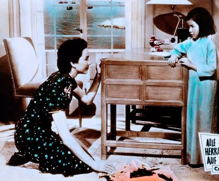 Кадр из Любовь — самая великолепная вещь на свете (1955) Кадр из Любовь — самая великолепная вещь на свете (1955)