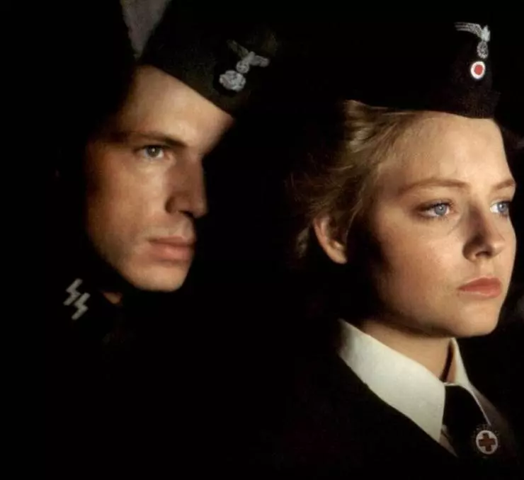 Кадр из Чужой кровью (1984) Кадр из Чужой кровью (1984)