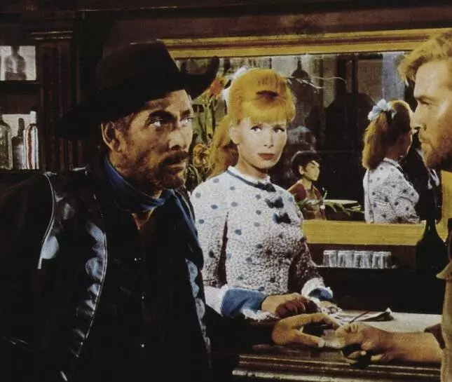 Кадр из Джанго стреляет первым (1966) Кадр из Джанго стреляет первым (1966)