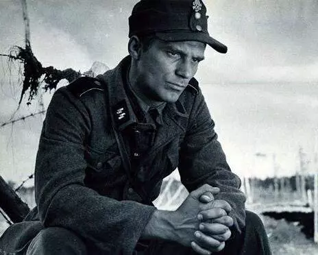 Кадр из Камень и осколки (1966) Кадр из Камень и осколки (1966)