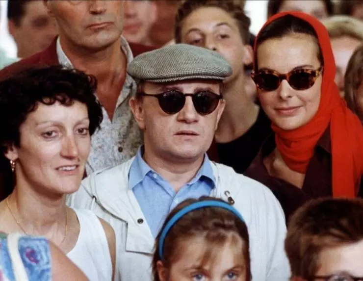 Кадр из Коварство славы (1994) Кадр из Коварство славы (1994)
