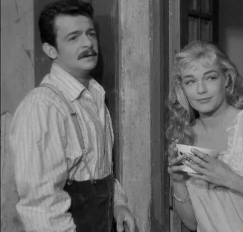 Кадр из Золотая каска (1952) Кадр из Золотая каска (1952)