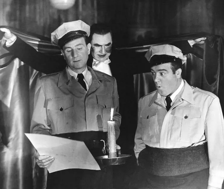 Кадр из Эбботт и Костелло встречают Франкенштейна (1948) Кадр из Эбботт и Костелло встречают Франкенштейна (1948)