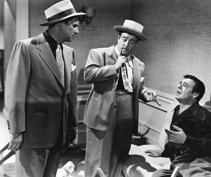 Кадр из Эбботт и Костелло встречают Франкенштейна (1948) Кадр из Эбботт и Костелло встречают Франкенштейна (1948)