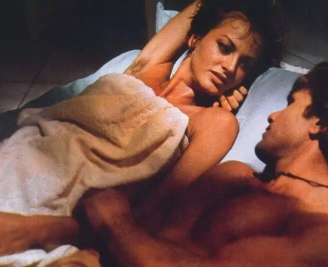 Кадр из Девушка в желтой пижаме (1978) Кадр из Девушка в желтой пижаме (1978)