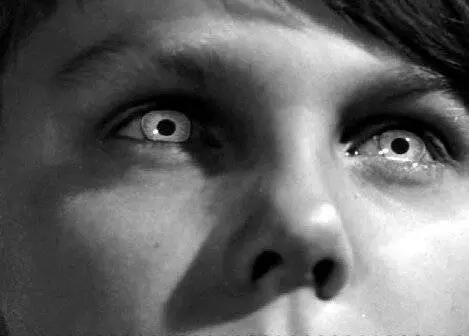 Кадр из Дети проклятых (1964) Кадр из Дети проклятых (1964)