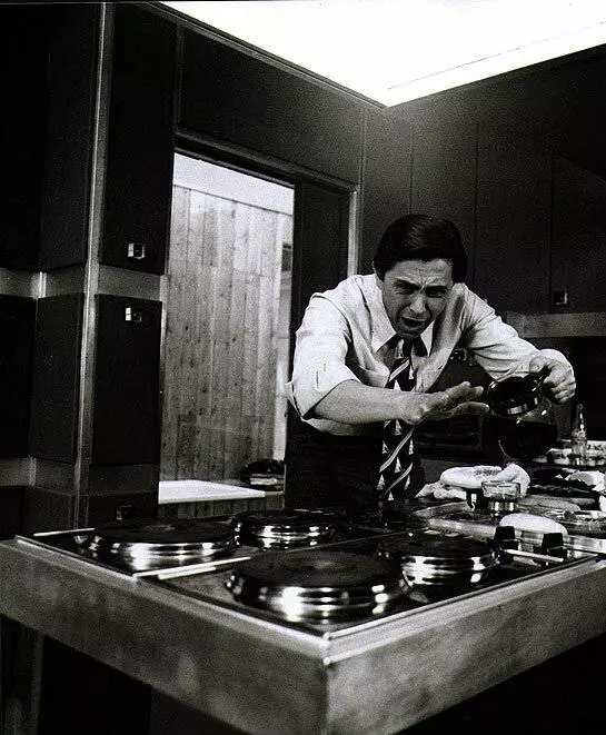 Кадр из Завтра встану и обожгусь чаем (1977) Кадр из Завтра встану и обожгусь чаем (1977)