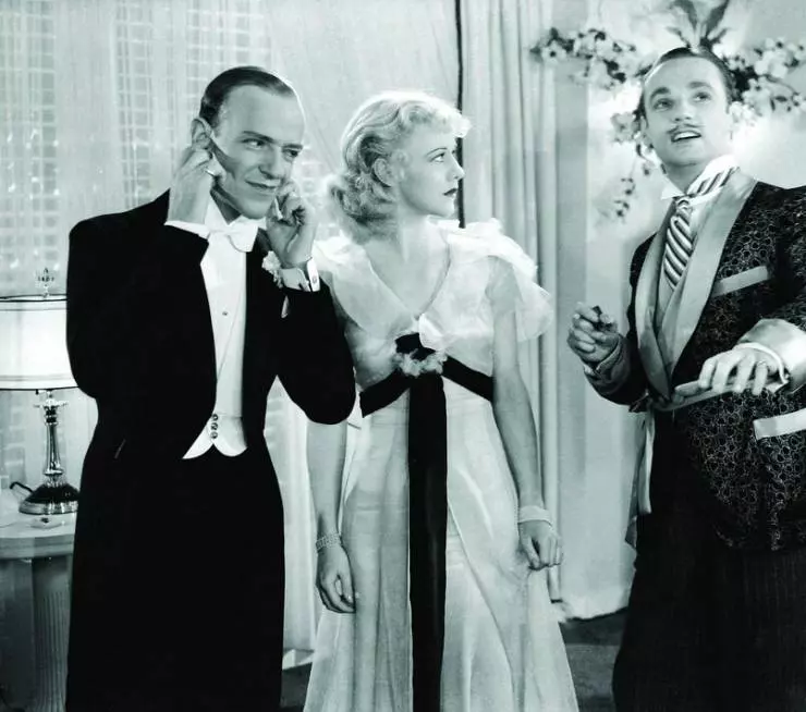 Кадр из Веселый развод (1934) Кадр из Веселый развод (1934)