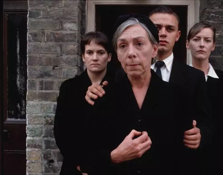 Кадр из Далекие голоса, застывшие жизни (1988) Кадр из Далекие голоса, застывшие жизни (1988)