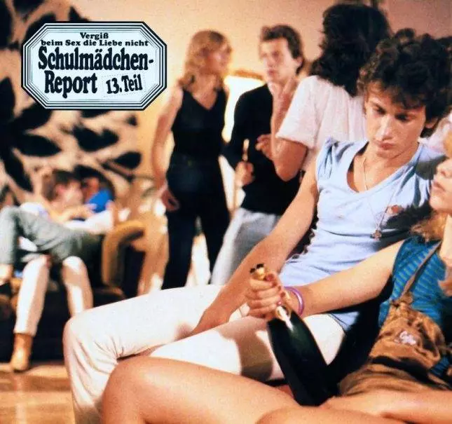 Кадр из Новый доклад о школьницах 13: Не забывай при сексе о любви (1980) Кадр из Новый доклад о школьницах 13: Не забывай при сексе о любви (1980)