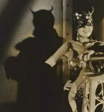 Кадр из Мадам Сатана (1930) Кадр из Мадам Сатана (1930)