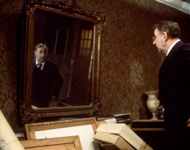 Кадр из Очки в золотой оправе (1987) Кадр из Очки в золотой оправе (1987)