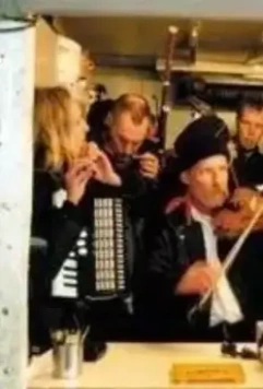 Кадр из Гриль-бар «На полпути» (2002) Кадр из Гриль-бар «На полпути» (2002)