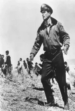 Кадр из Боевой гимн (1957) Кадр из Боевой гимн (1957)