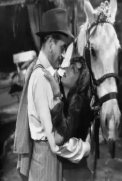 Кадр из Золотые серьги (1947) Кадр из Золотые серьги (1947)