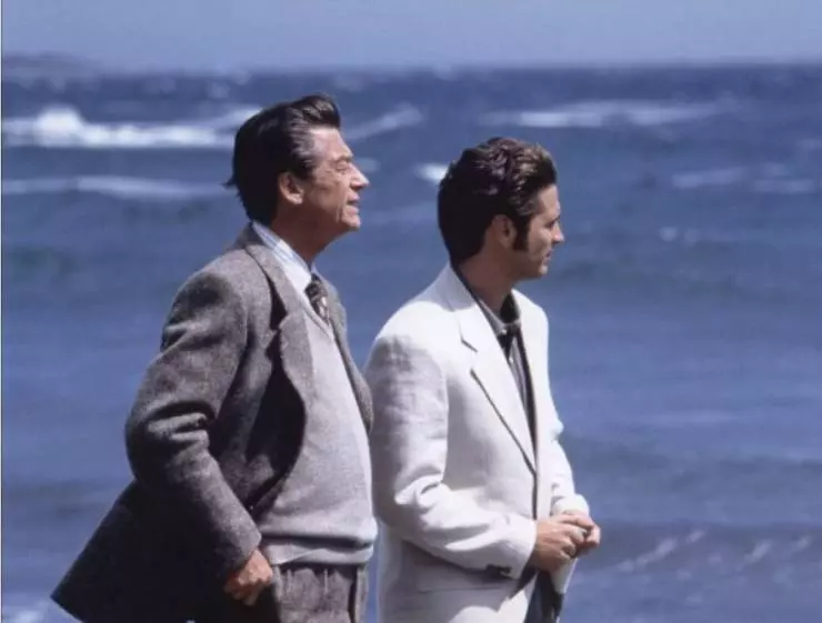 Кадр из Любовь и смерть на Лонг-Айленде (1997) Кадр из Любовь и смерть на Лонг-Айленде (1997)