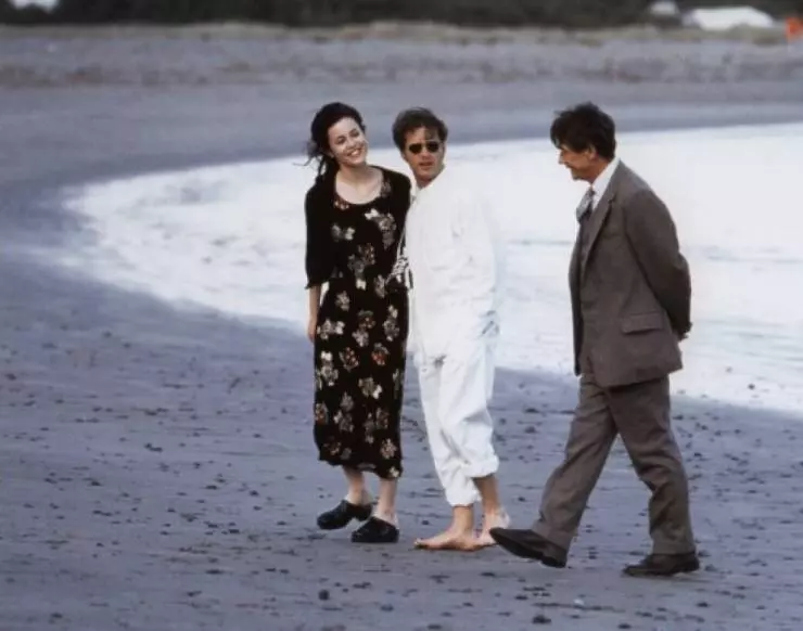 Кадр из Любовь и смерть на Лонг-Айленде (1997) Кадр из Любовь и смерть на Лонг-Айленде (1997)