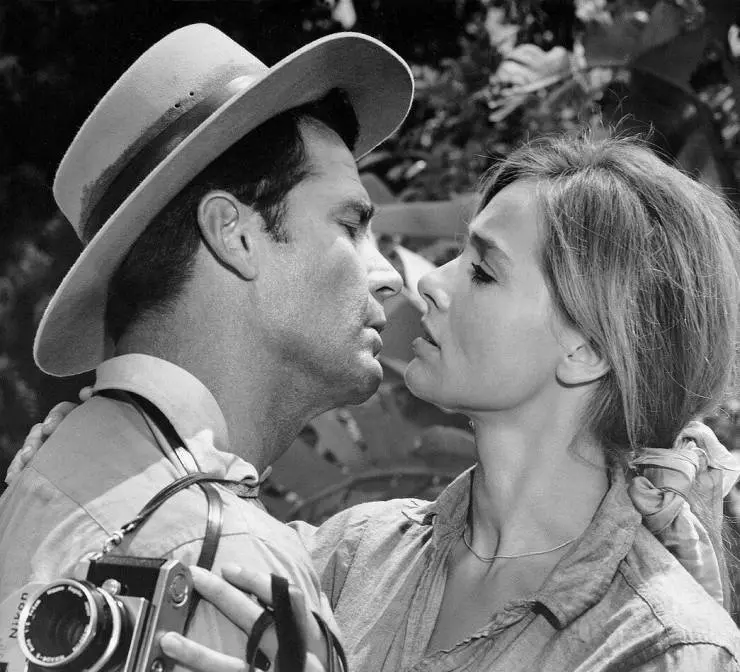 Кадр из Розовые джунгли (1968) Кадр из Розовые джунгли (1968)