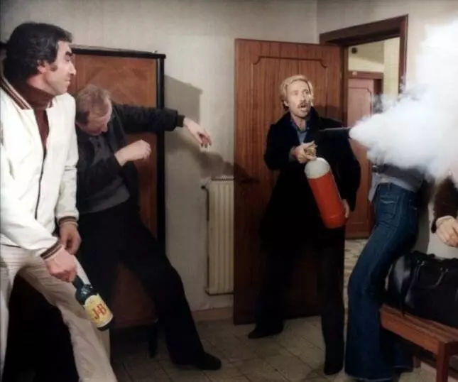 Кадр из Циничный, подлый, жестокий (1977) Кадр из Циничный, подлый, жестокий (1977)
