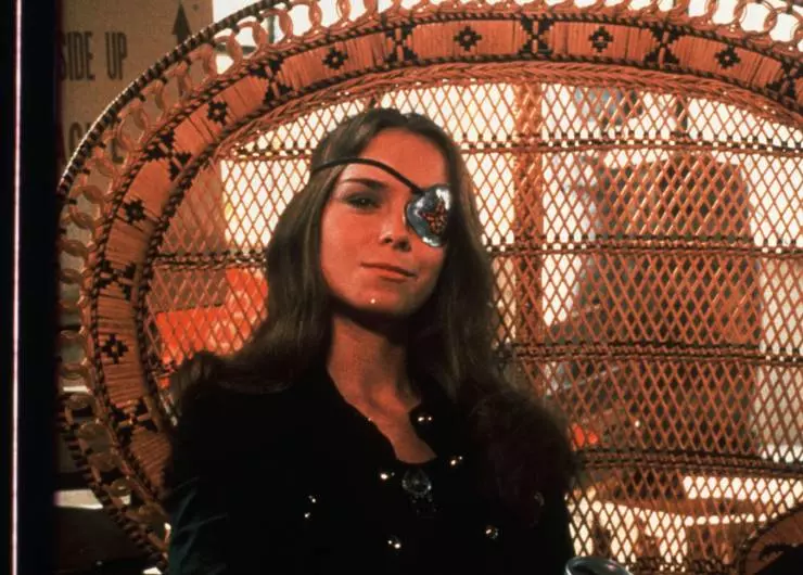 Кадр из Сестрички с выкидными лезвиями (1975) Кадр из Сестрички с выкидными лезвиями (1975)