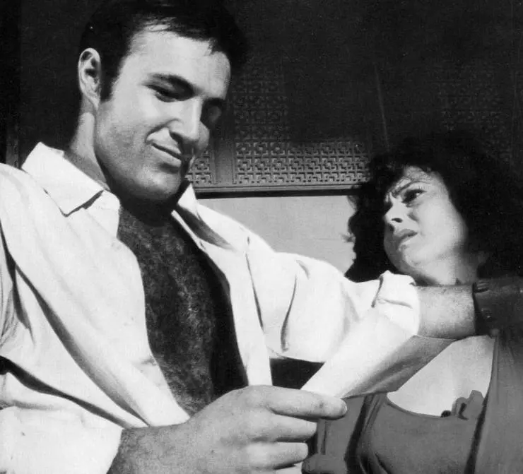 Кадр из Женщина в клетке (1964) Кадр из Женщина в клетке (1964)