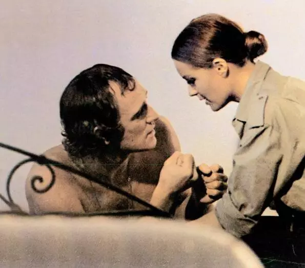 Кадр из Блумфилд (1970) Кадр из Блумфилд (1970)
