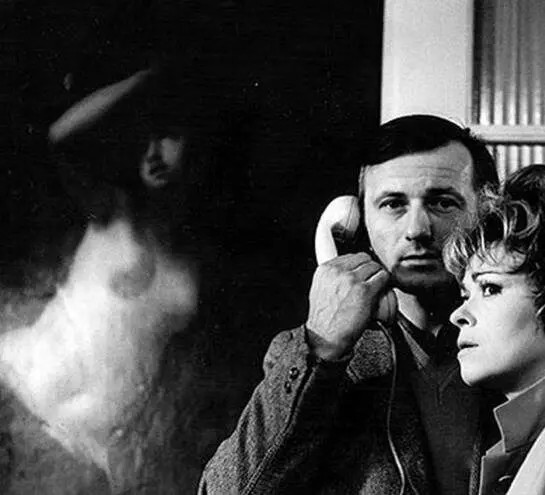 Кадр из Ухо (1970) Кадр из Ухо (1970)