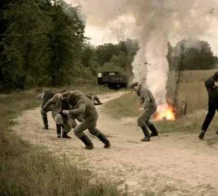 Кадр из 1941 (2009) Кадр из 1941 (2009)