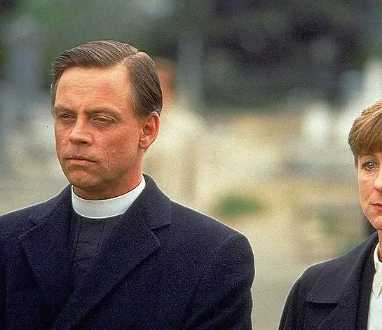 Кадр из Деревня проклятых (1995) Кадр из Деревня проклятых (1995)