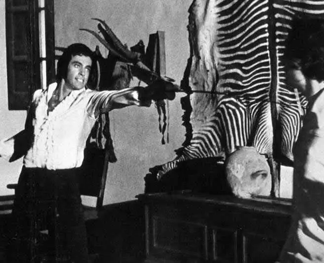 Кадр из Белет - демон инцеста (1972) Кадр из Белет - демон инцеста (1972)