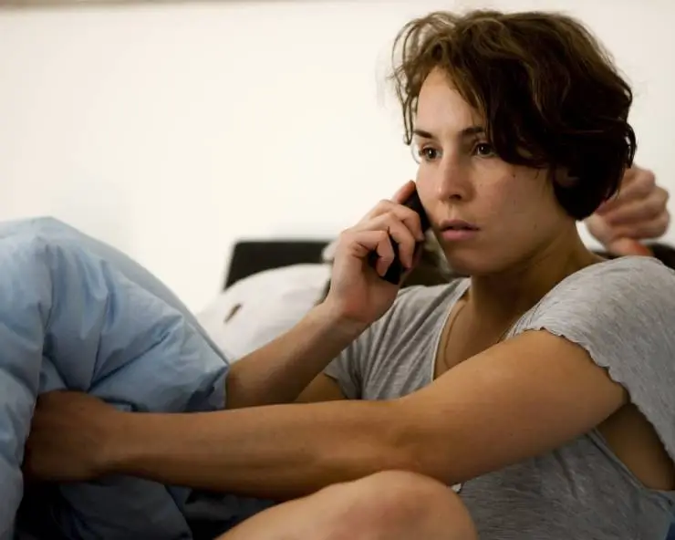 Кадр из По ту сторону (2010) Кадр из По ту сторону (2010)