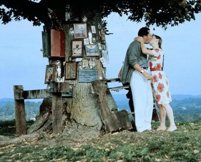 Кадр из Гадкая девчонка (1990) Кадр из Гадкая девчонка (1990)