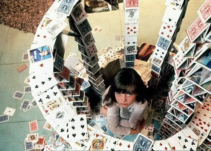 Кадр из Карточный домик (1993) Кадр из Карточный домик (1993)