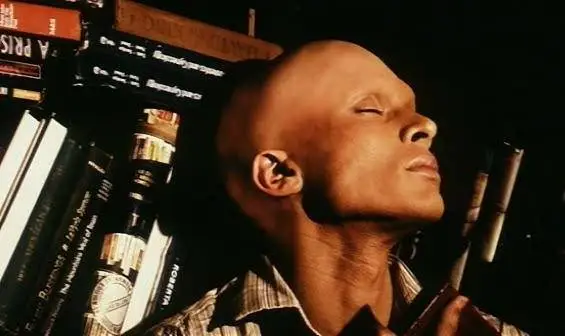 Кадр из Чужой (2006) Кадр из Чужой (2006)