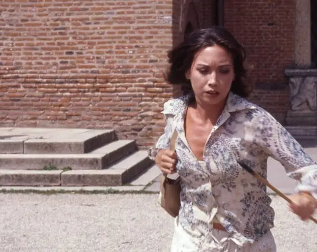 Кадр из Гаргульи (2004) Кадр из Гаргульи (2004)