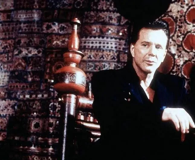 Кадр из Любовь в Париже (1997) Кадр из Любовь в Париже (1997)