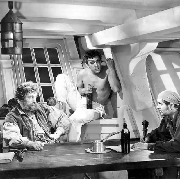 Кадр из Черный лебедь (1942) Кадр из Черный лебедь (1942)