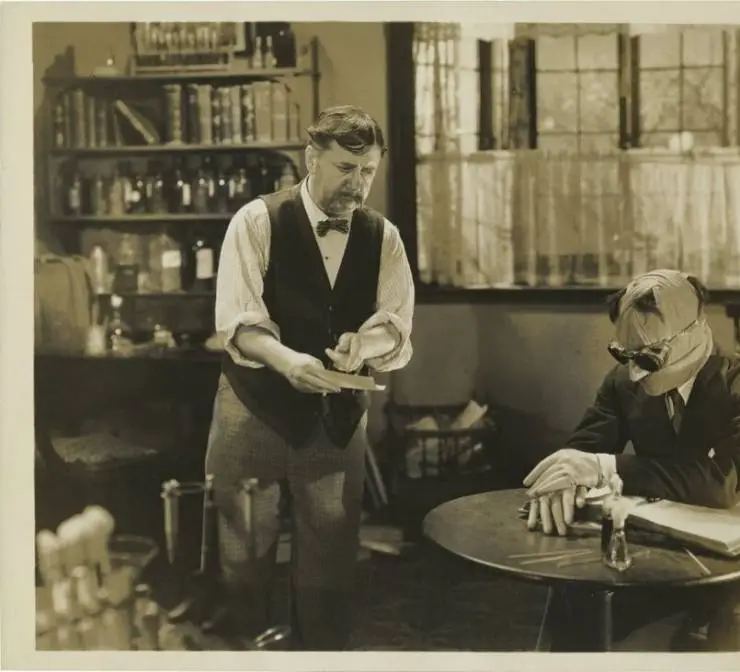 Кадр из Человек-невидимка (1933) Кадр из Человек-невидимка (1933)