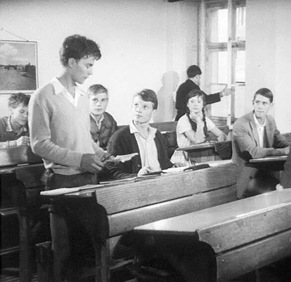 Кадр из Мост (1959) Кадр из Мост (1959)