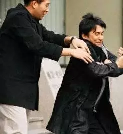 Кадр из Сеульский расклад (2005) Кадр из Сеульский расклад (2005)