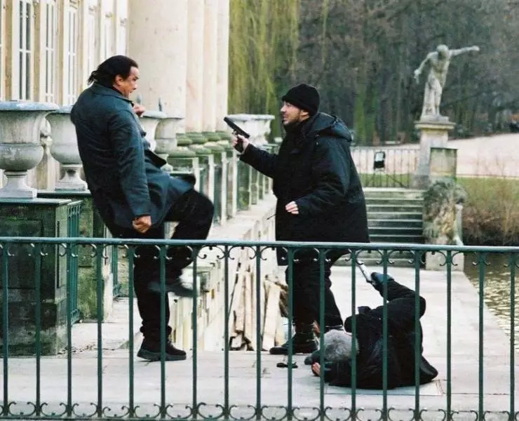 Кадр из Иностранец (2002) Кадр из Иностранец (2002)