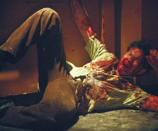 Кадр из Сотворить монстра (2001) Кадр из Сотворить монстра (2001)