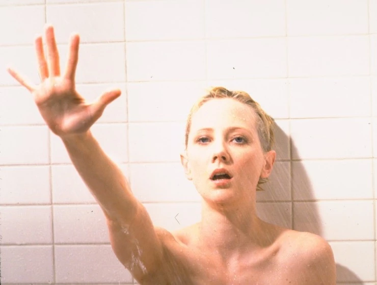 Кадр из Психо (1998) Кадр из Психо (1998)