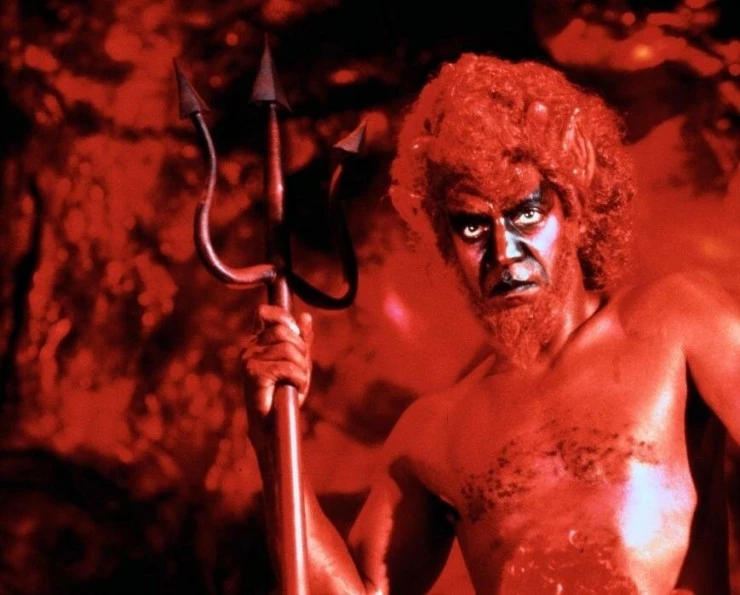 Кадр из Дьявол и Макс Девлин (1981) Кадр из Дьявол и Макс Девлин (1981)