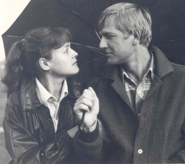 Кадр из Люблю. Жду. Лена (1983) Кадр из Люблю. Жду. Лена (1983)