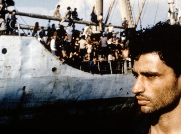 Кадр из Америка (1994) Кадр из Америка (1994)