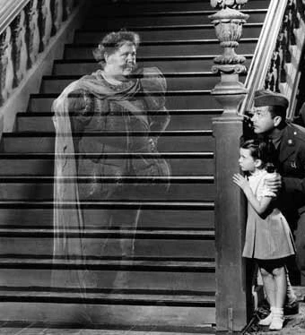 Кадр из Кентервильское привидение (1944) Кадр из Кентервильское привидение (1944)