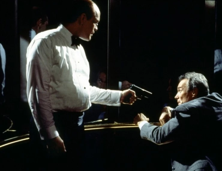 Кадр из На линии огня (1993) Кадр из На линии огня (1993)