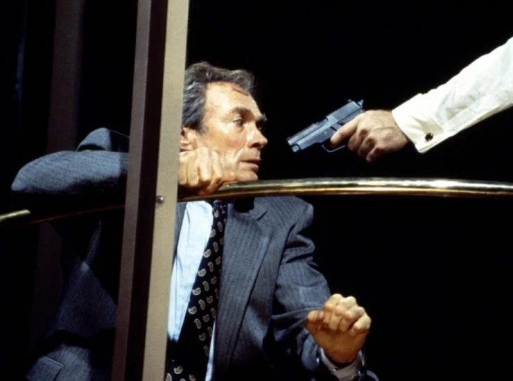 Кадр из На линии огня (1993) Кадр из На линии огня (1993)