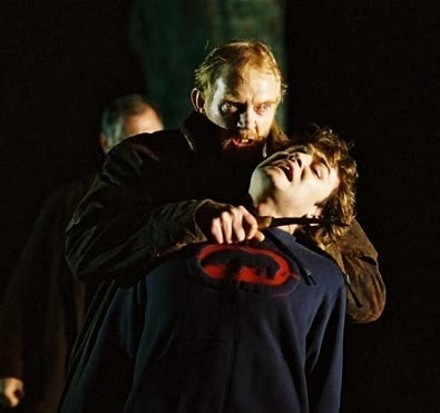 Кадр из Местные (2003) Кадр из Местные (2003)